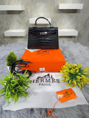 HERMÈS SHOCKING MATTE MISSISSIPPIENSIS ALLIGATOR MINI KELLY II – PALLADIUM HARDWARE
