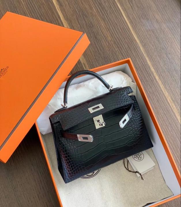 HERMÈS SHOCKING MATTE MISSISSIPPIENSIS ALLIGATOR MINI KELLY II – PALLADIUM HARDWARE