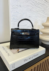 HERMÈS SHOCKING MATTE MISSISSIPPIENSIS ALLIGATOR MINI KELLY II – PALLADIUM HARDWARE